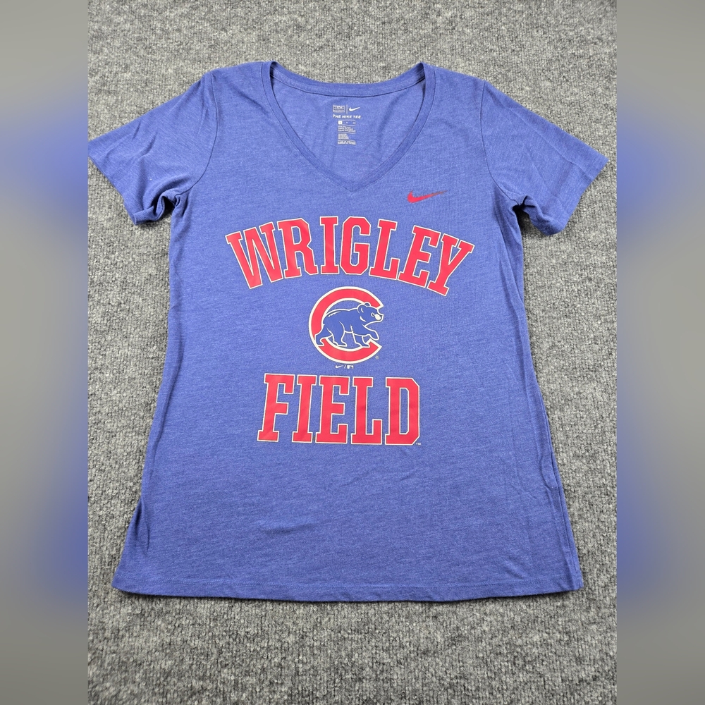 Nike Women's Blue Wrigley Field Chicago CUBS Tee Size Small